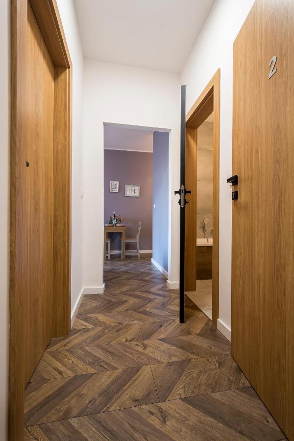 Apartament Z Ogrodkiem I Garazem ポズナン エクステリア 写真