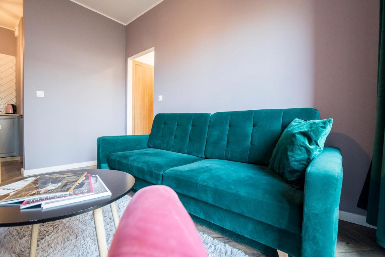 Apartament Z Ogrodkiem I Garazem ポズナン エクステリア 写真