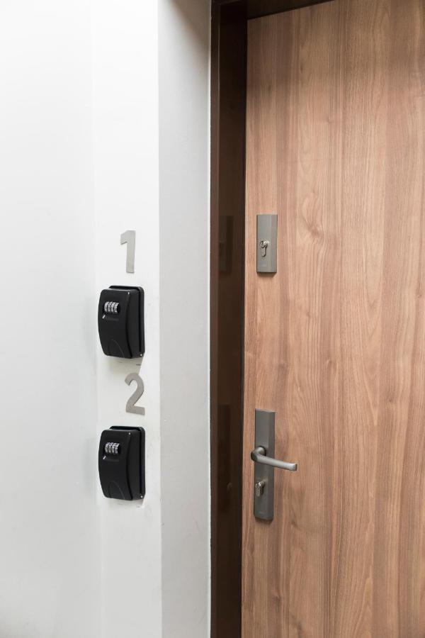 Apartament Z Ogrodkiem I Garazem ポズナン エクステリア 写真